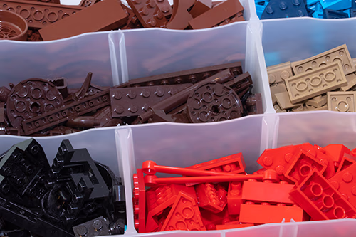 PICKERO Lego blokjes per kleur gesorteerd